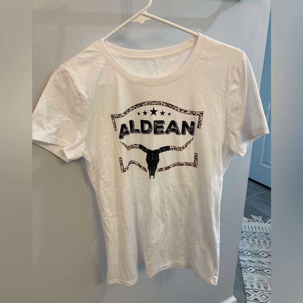Jason Aldean longhorn design white t shirt size small